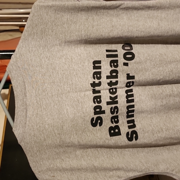 ANVIL  SPARTAN SUMMER BASKETBALL--- '00 MEN'S TSHIRT. - Picture 7 of 8